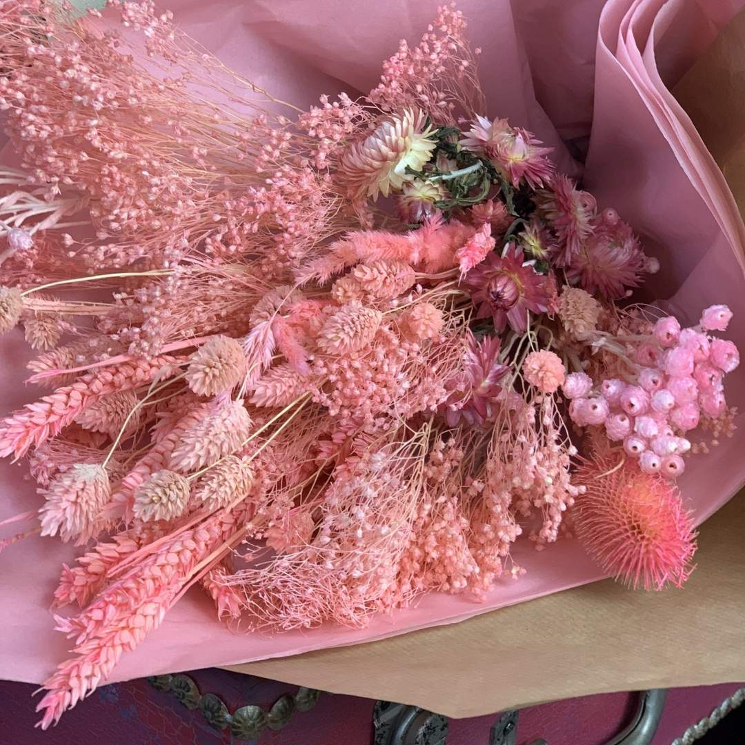 bouquet de fleurs séchées rose